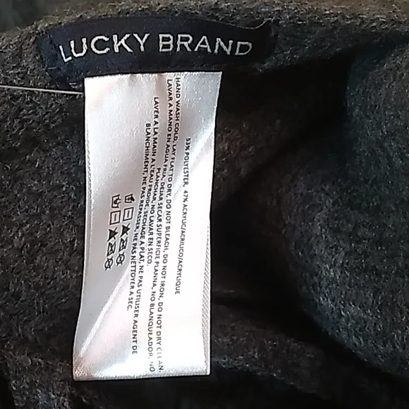 Lucky Brand Dark Gray Scarf 18 x 90 inches including the fringe. NWT - Picture 4 of 7